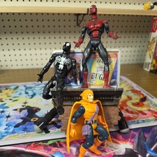 2001 Marvel Toybiz Spider-Man Figure Daily Bugle wall & Black suit Hobgoblin