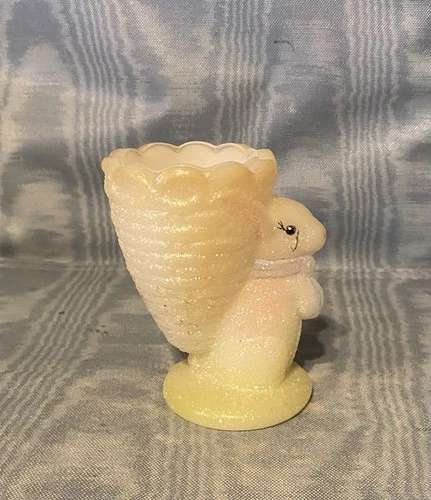 Vintage Rare Fenton Hand Painted Speckled Rabbit w/Basket Figurine      USA