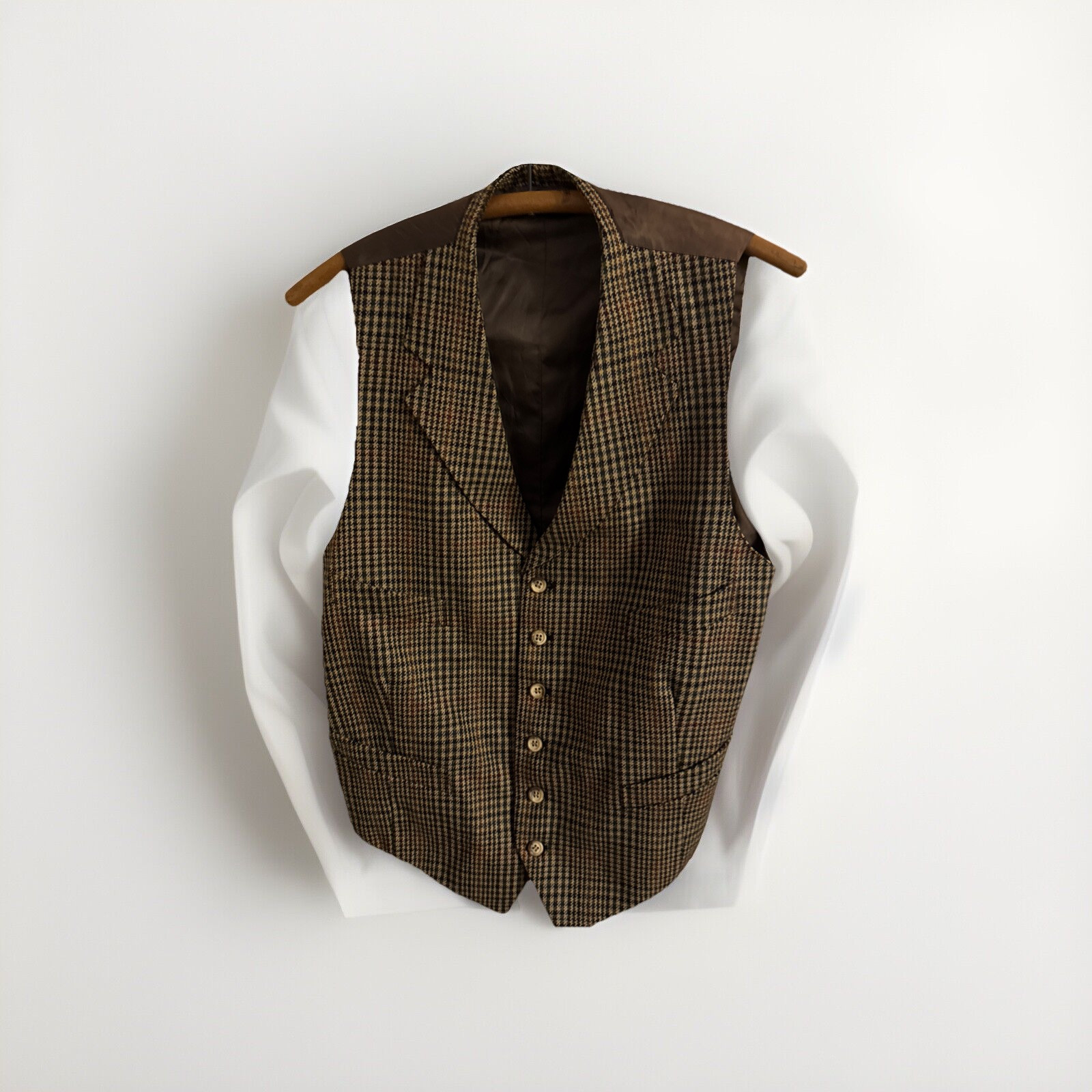 Men’s Button Down Equestrian Houndstooth Suit Ves… - image 2