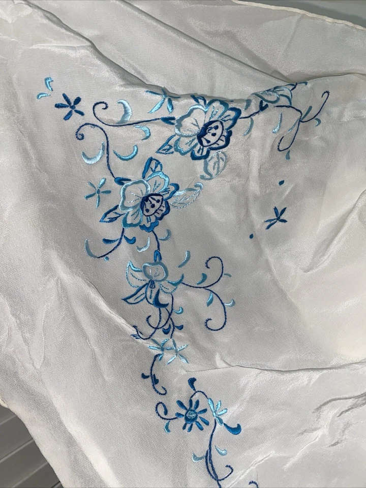 100% шелк вручную синий цветочный вышитый квадратный шарф винтажный свернутый подол 32 «x 30» - Изображение 3 из 4