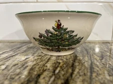 Spode England CHRISTMAS TREE Nut Candy Bowl 5 3/8" Diameter 2 3/8" H Green Ring