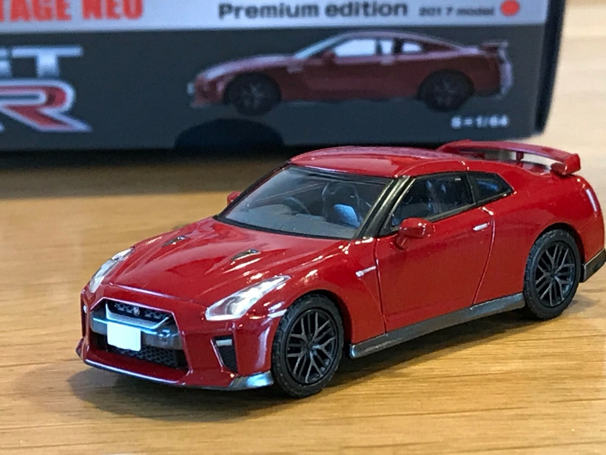 【新品】TOMICALIMITEDVINTAGE NEO NISSAN GT-R Amazon.com: Tomica Limited Vintage Neo LV-N316b NISSAN GT-R