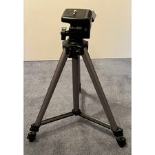 Magnavox Tripod Universal Two Way Panhead 4 Way Movement Rubber Tipped Feet