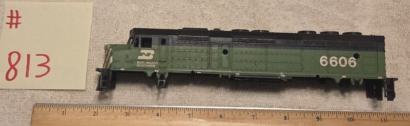 Athearn - HO Engine Parts - Lot #813 – Burlington Northern Shell – Used **READ**