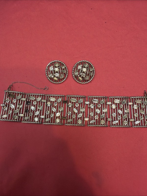 VTG  Crown Trifari Silver Geometric Bracelet and Earrings Clip -As Is.mis Stones