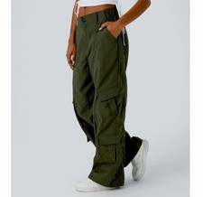 NWT Halara Women's Mid Rise Zipper Side Pocket Wide Leg Cargo Pants Green Large