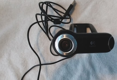 Logitech QuickCam Pro 9000 Web Cam works great