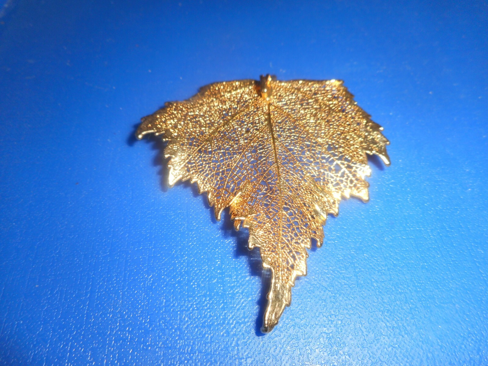 GOLD DIPPED REAL LEAF PENDANT Skeleton Gold Leaf … - image 4