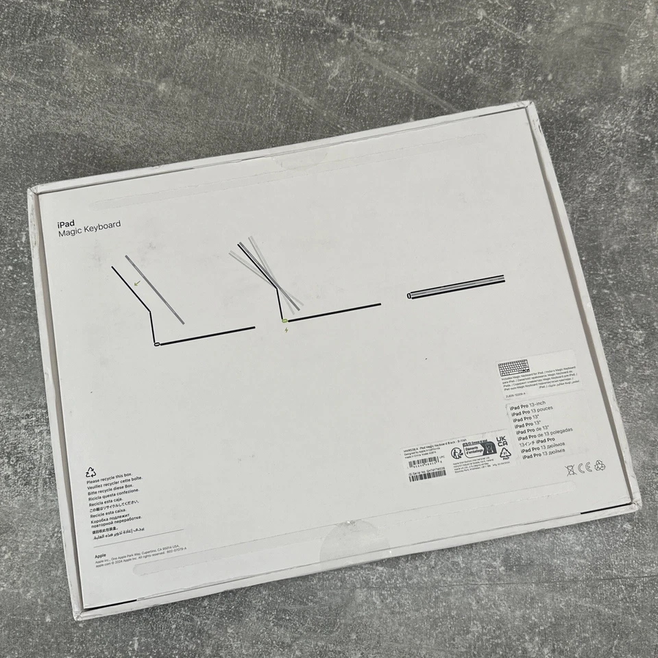 GENUINE APPLE IPAD PRO 13” M4 2024 MAGIC KEYBOARD CASE BLACK ORIGINAL MWR53B/A - Image 2 of 4