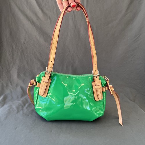 Dooney & Bourke Mini NINA Umhängetasche KELLY GREEN Lackleder Vacchetta Reißverschluss NM - Bild 3 von 16