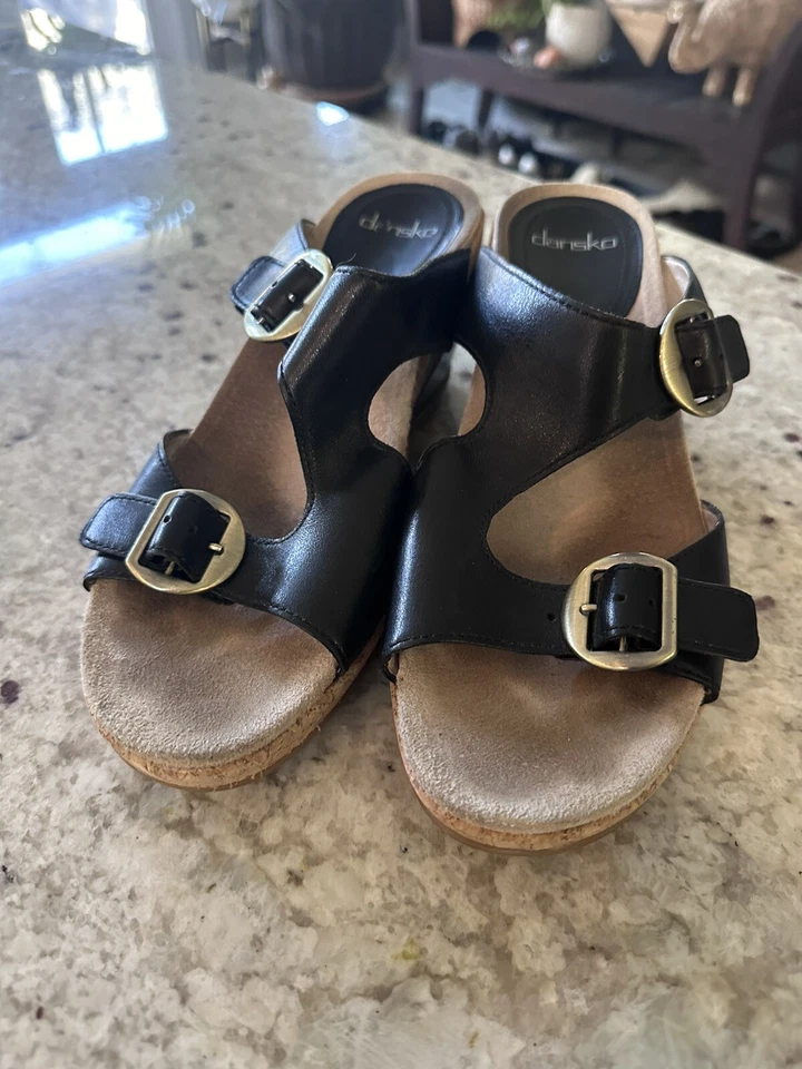 Sandalias de cuña Dansko Carla de grano completo deslizables negras para mujer talla 9,5-10 EE. UU./UE 40 Foto 3 de 4