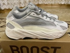 yeezy 700 static size 6