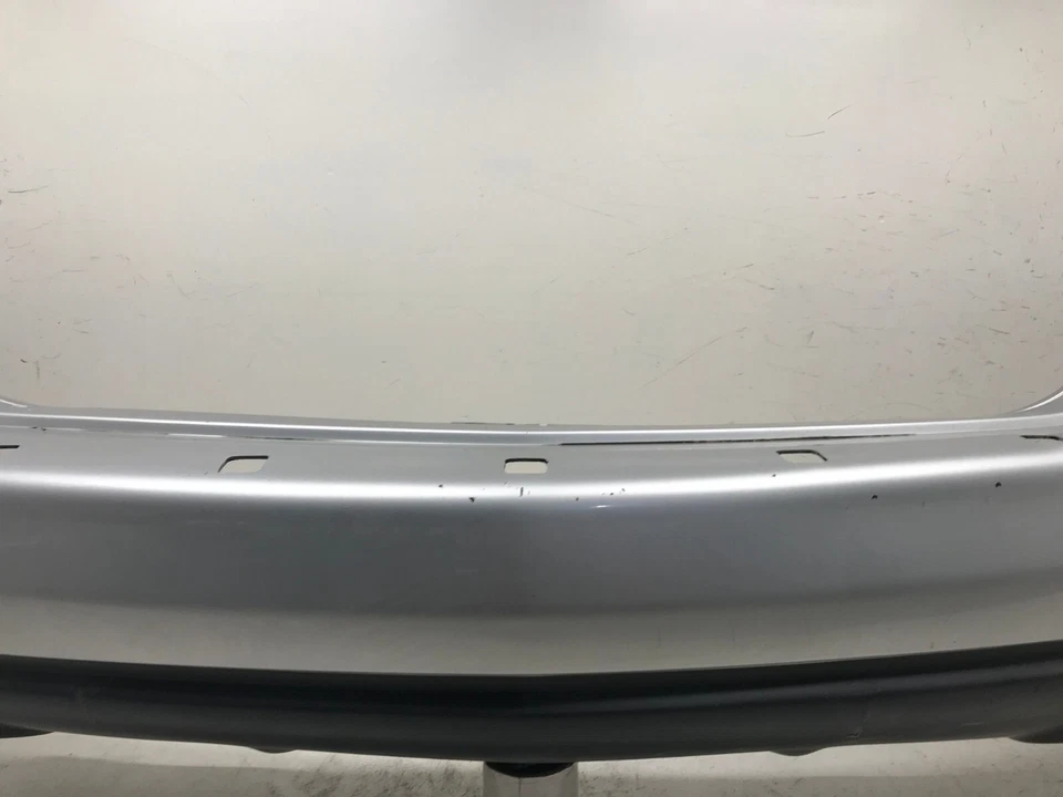 Cubierta de parachoques trasero plateada Nissan Murano Z50 Ba 2003-2008 85022-04040 OEM Foto 3 de 4