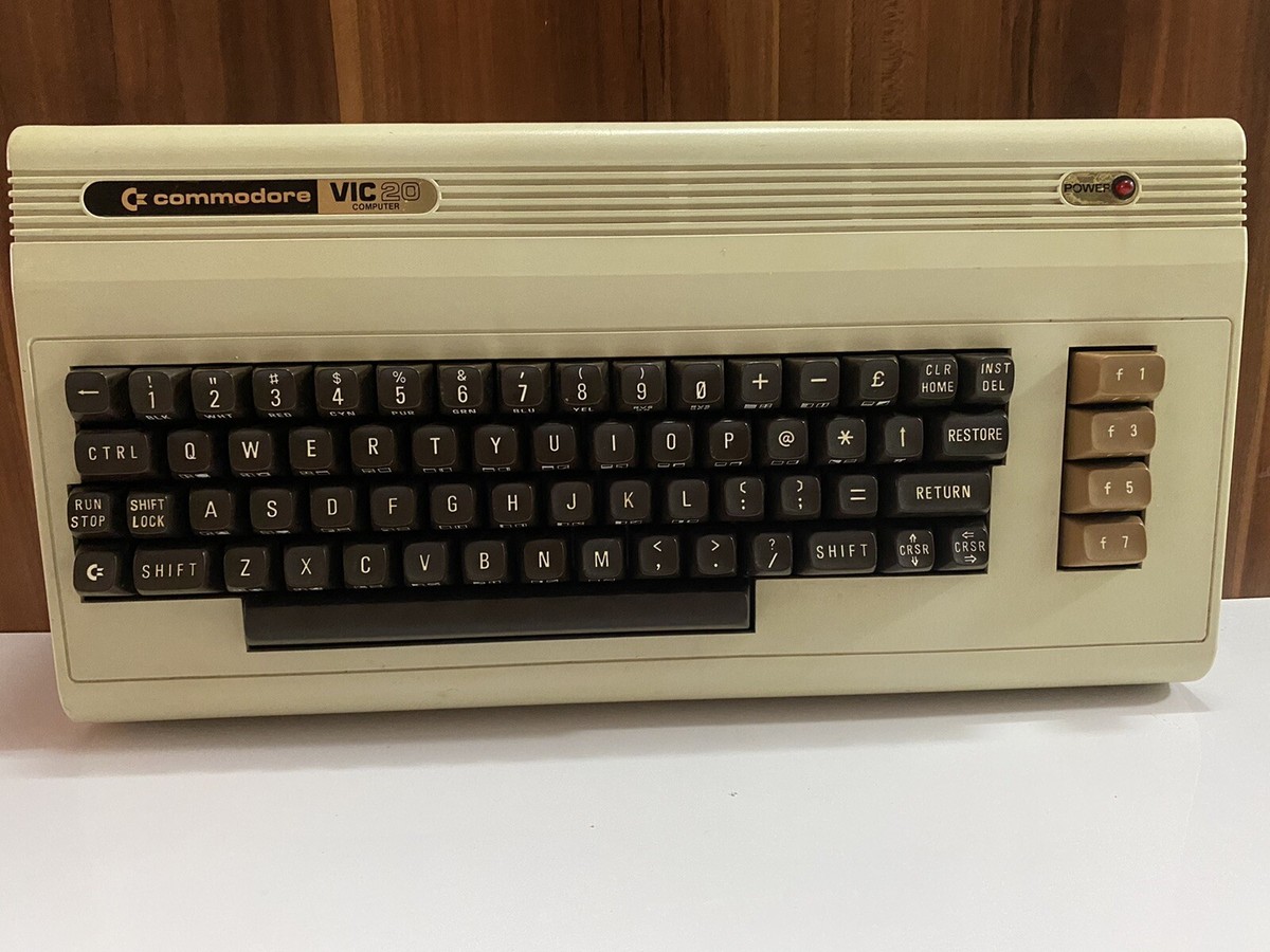 VTG Commodore Vic-20 Computer Silver Label w/ Cassette Deck