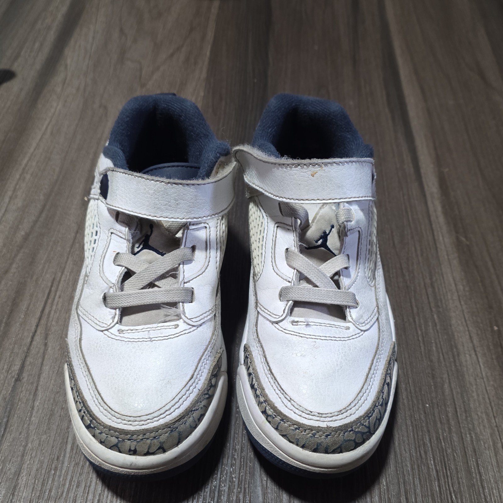 Jordan Spizike Navy and white SZ 2Y