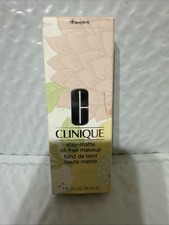 Clinique Stay-Matte Oil-Free Makeup 19 Sand M-N As Is