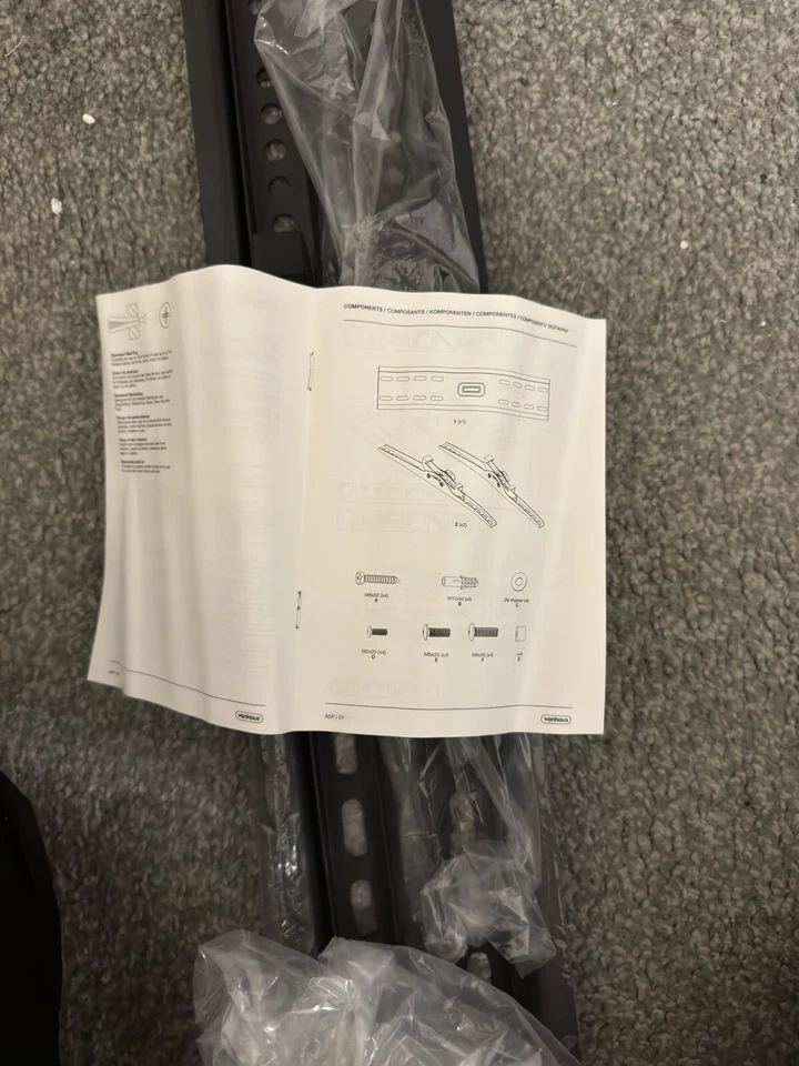 VonHaus 3000473 Tilting Bracket Mount for 26inch - 55inch TV's - Image 2 of 3