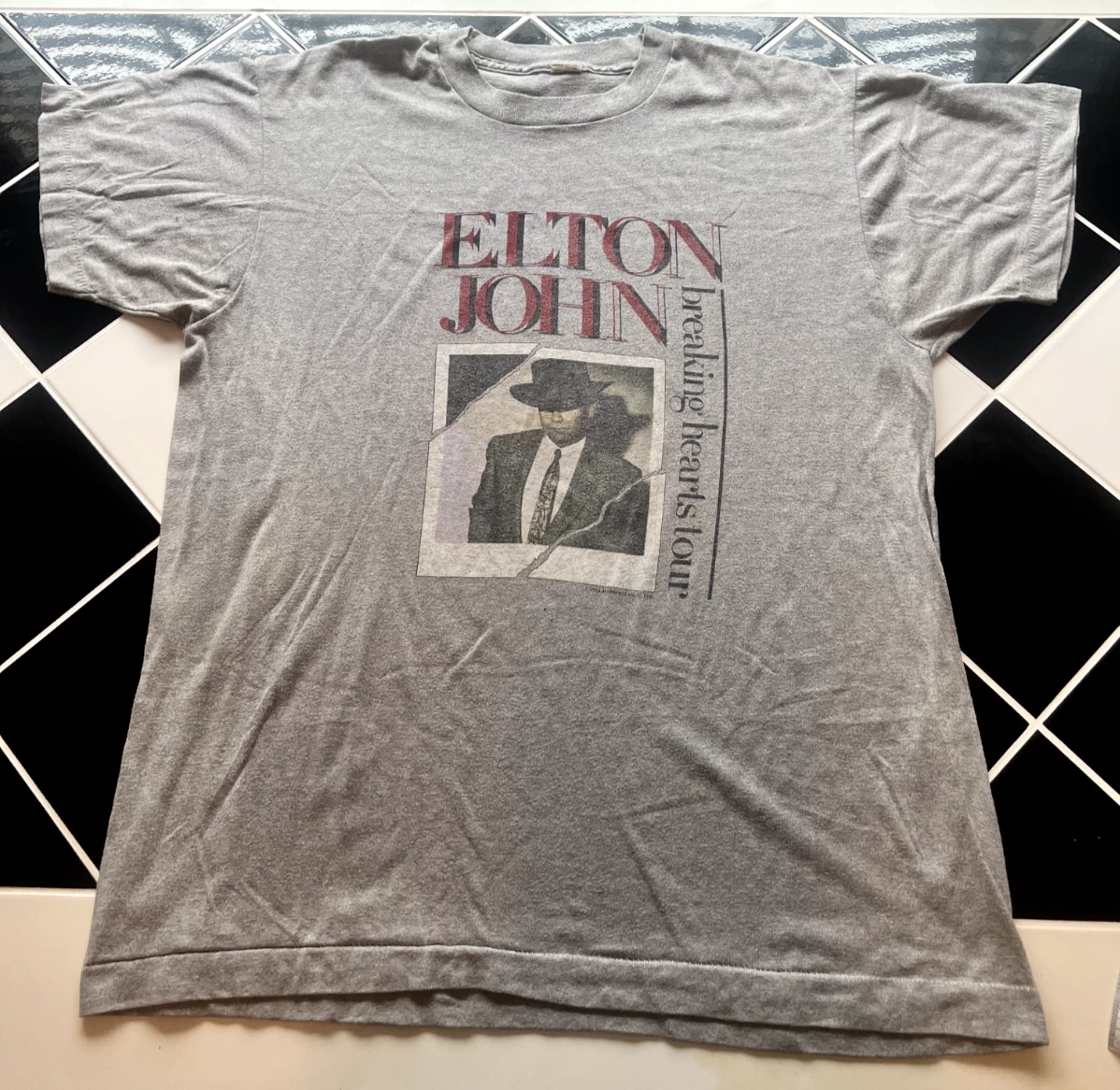 VINTAGE 80s Elton John Breaking Hearts Tour T Shirt Everybody’s Restless SZ XL