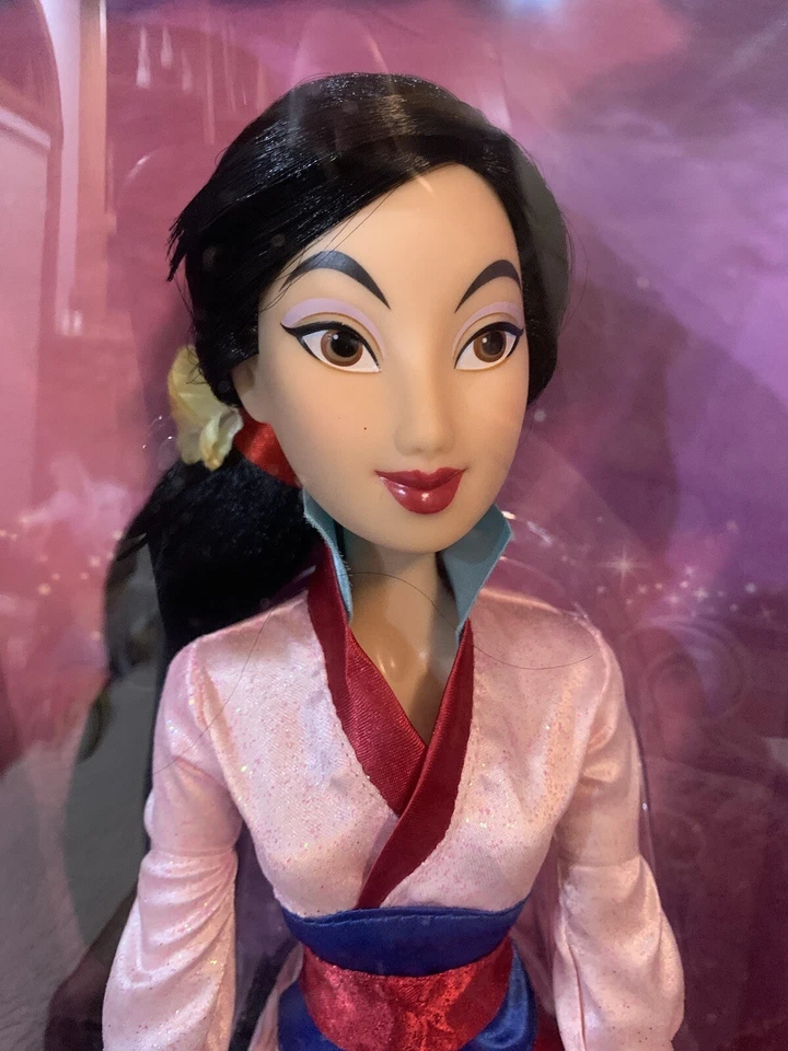 Muñeca Cantora Mulan Exclusiva Princesa Disney Store 17" 2011 Foto 2 de 4