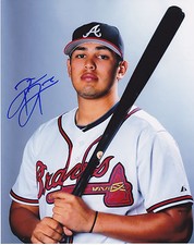 RIO RUIZ  ATLANTA BRAVES   ACTION SIGNED 8x10
