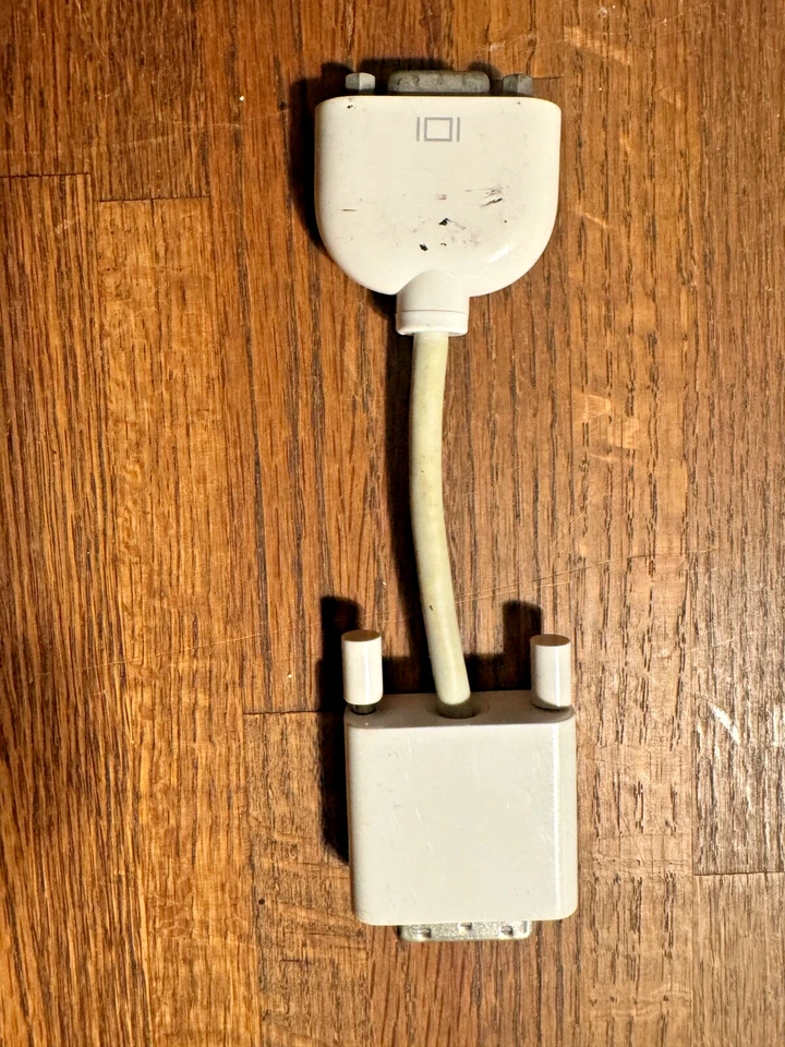 Genuine OEM Apple/Mac 603-8525 DVI to VGA Adapter Cable - Image 2 of 2