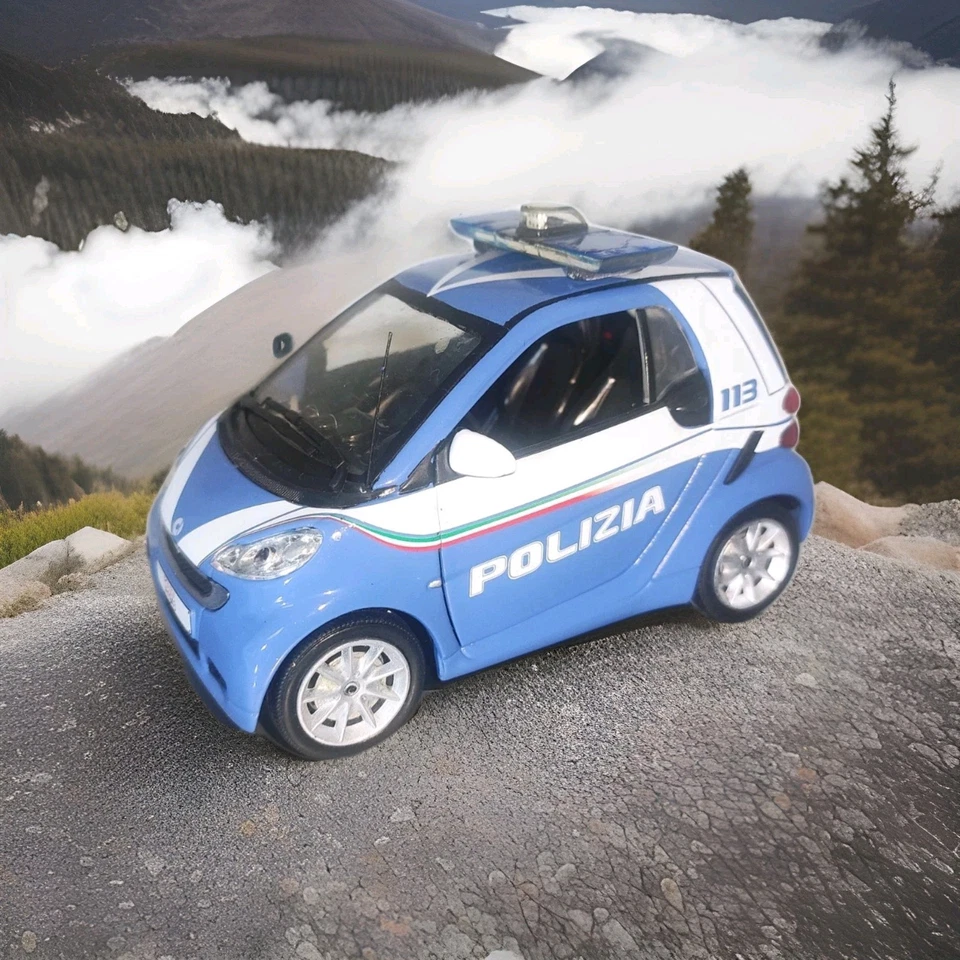 Smart Fortwo  Polizia Di Stato 1/24 Artigianale - Immagine 3 di 4