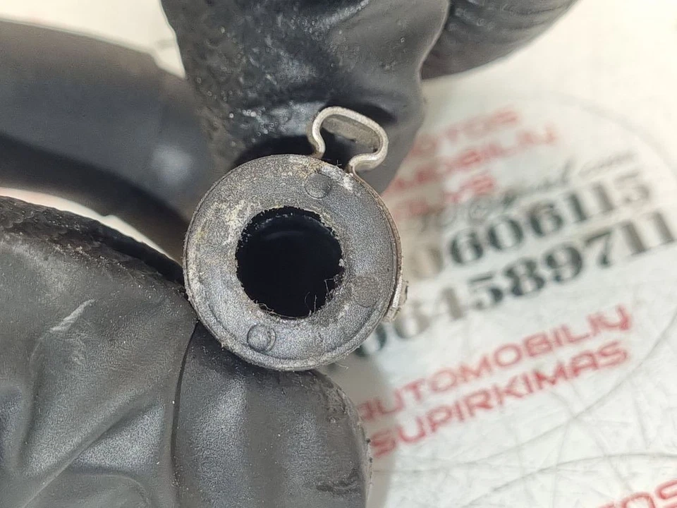 Audi A6 S6 C5 4B 2003 Petrol vacuum line pipe hose 027133784E RKD36205 - Image 4 of 4