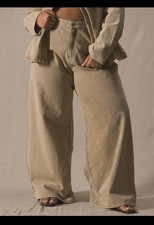 Universal Thread Wide-Leg High Rise Relaxed Cotton Twill Pants Beige Button Poc  