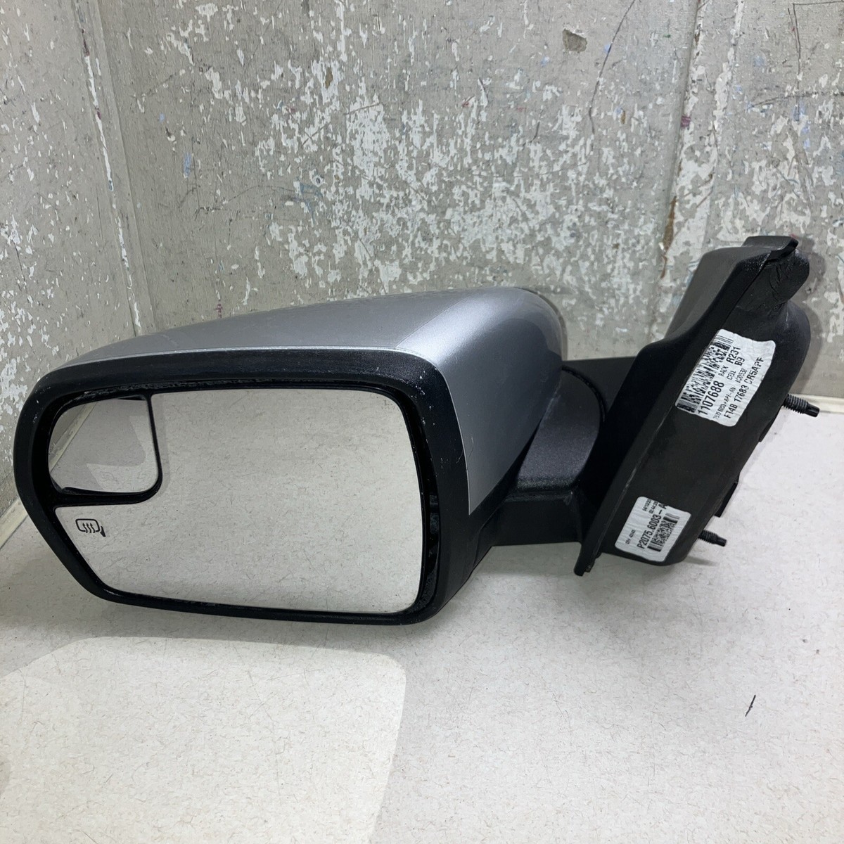 2015-2018 Edge SEL Driver Door Mirror Silver Signal + Heated FT4B