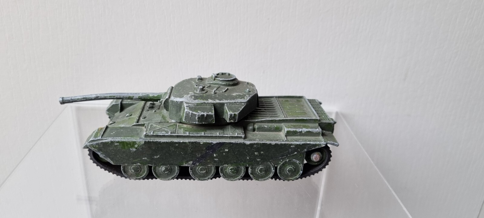 Dinky 651, Centurion Tank - Free Price Guide & Review