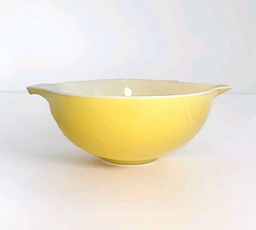 ● PYREX Daisy Yellow Cinderella Nesting Mixing Bowl 443 2 1/2 QT Sunflower Vtg ●