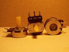 Lot of (3) Three P1004-51 R1378928 Rotary Pot Potentiometer 300° Rot 1/4" Shaft