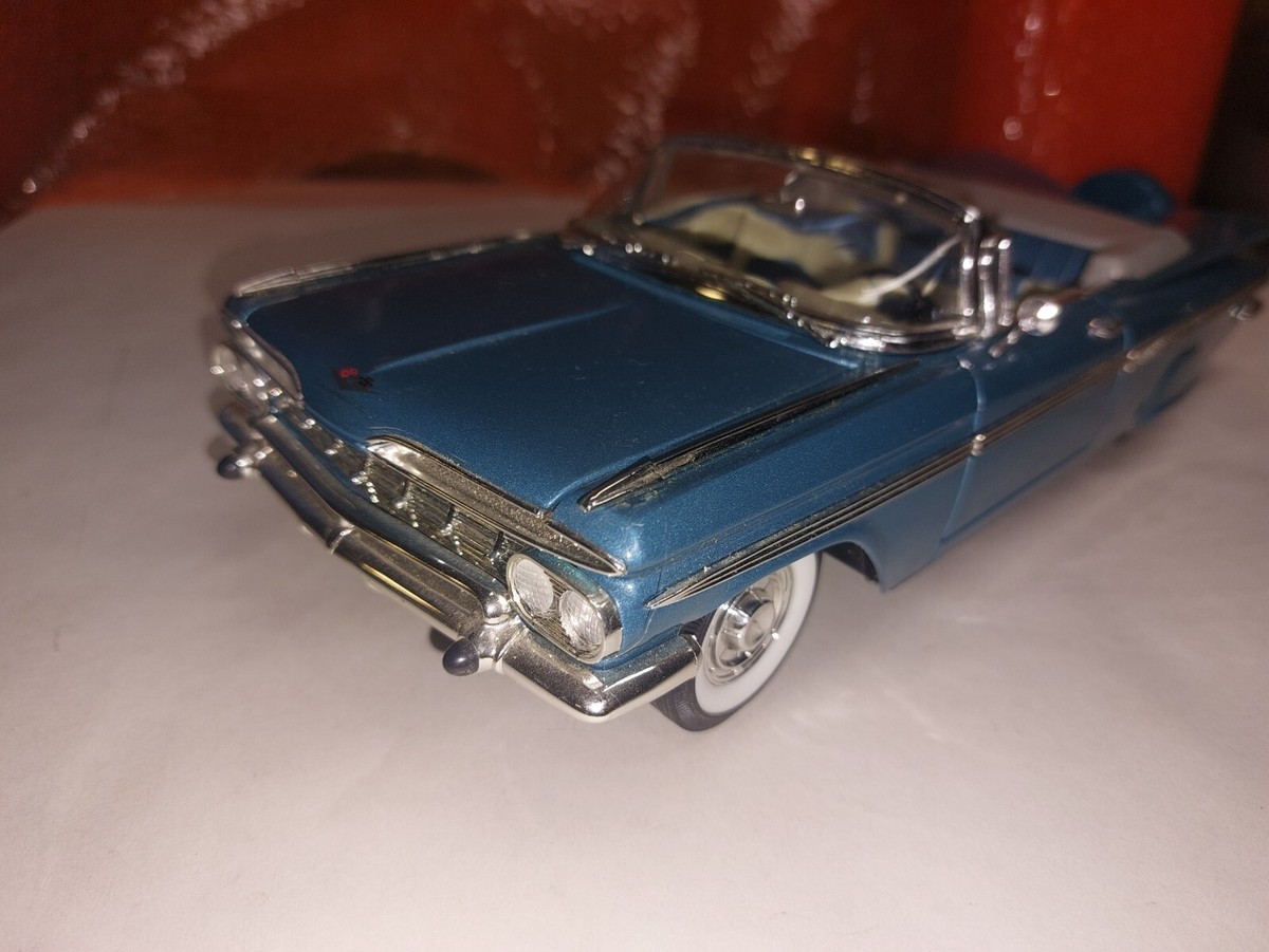 1959 Chevy Impala convertible by Road Signature, Turquoise