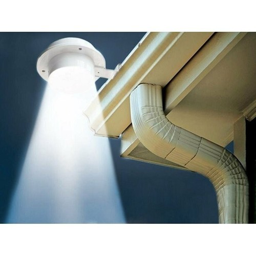 4 Pack Solar Powered LED Outdoor Gutter Lights with Brackets - Water Resistant - Picture 4 of 11