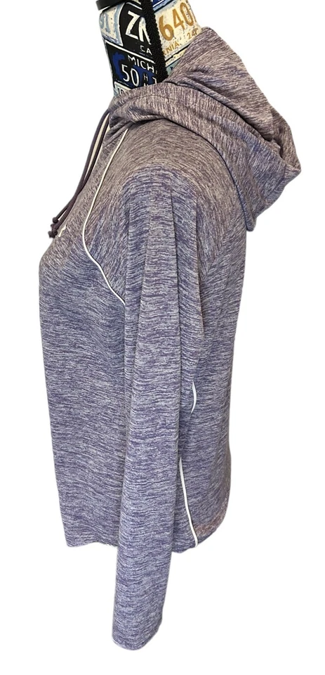 Top deportivo con capucha UA Under Armour suelto Heatgear L/S púrpura talla grande usado en excelente estado Foto 3 de 4