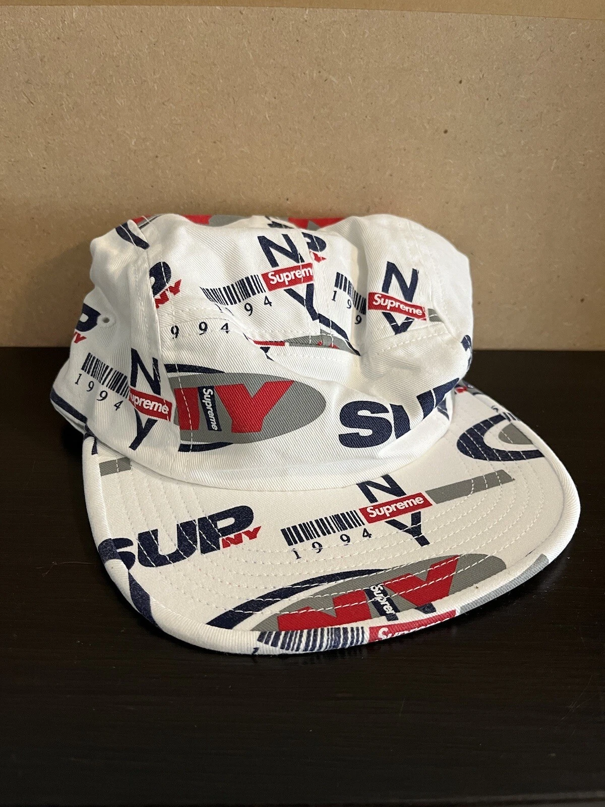 DS Supreme NY Camp Cap blanc FW18