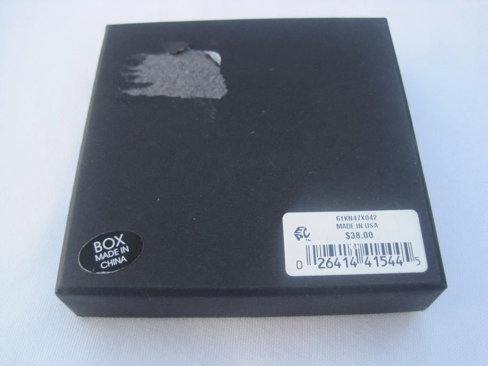 Pulsera de cordón Kenneth Cole New York para hombre, disponible en cinco colores, venta al por menor de $38 Foto 3 de 4