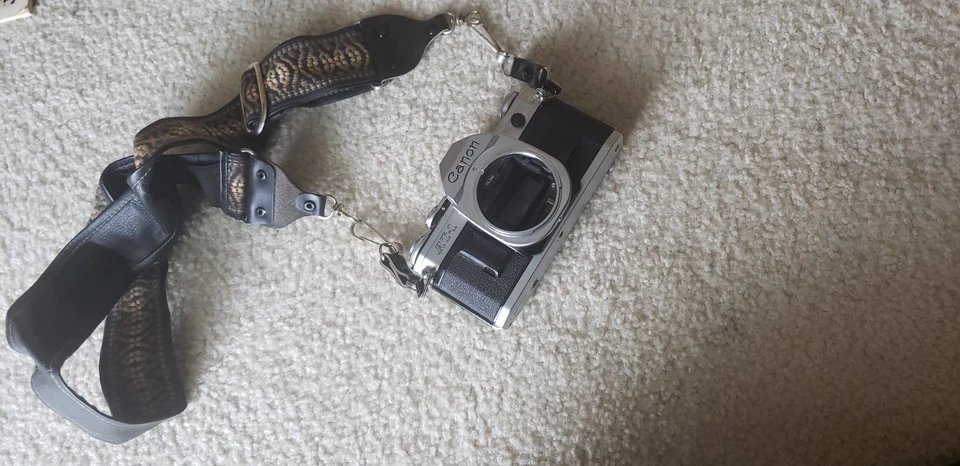 Câmera CANON AT-1 35mm 2 lentes FD 50mm 1:1.8 vivitar 2500 bolsa de viagem plana/limpa - Imagem 2 de 4