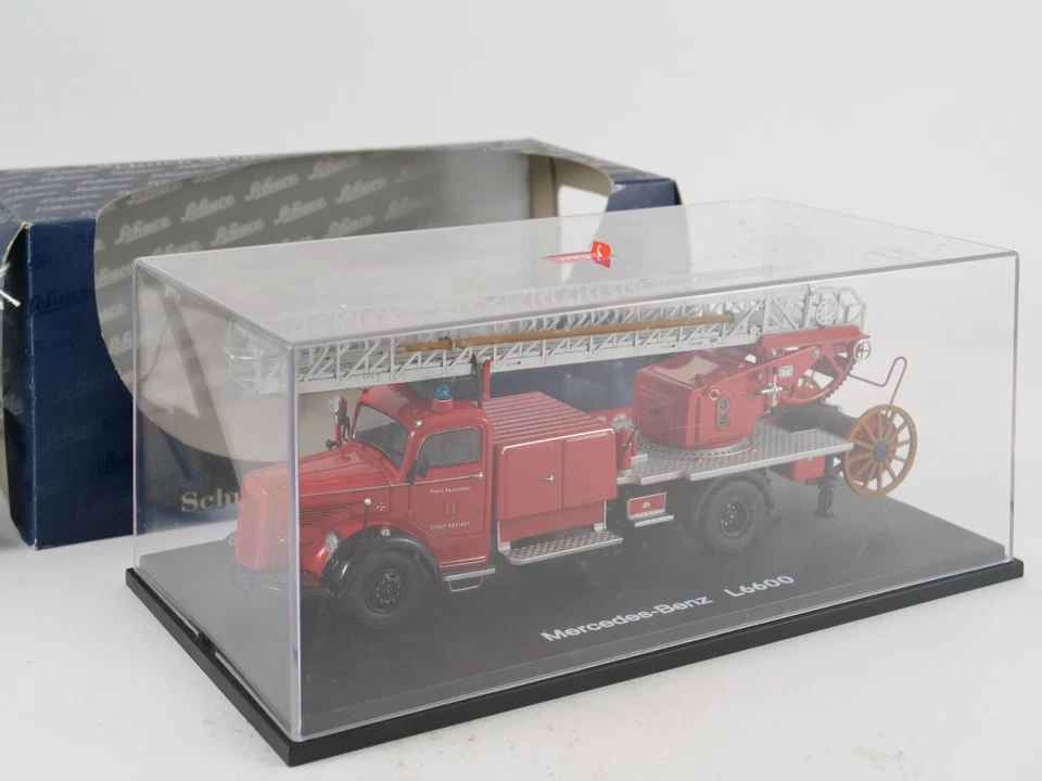 Schuco 1/43 Mercedes Benz L6600 Pompieri Camion N°03091 - Immagine 4 di 4