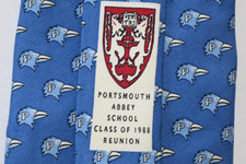 VINEYARD VINES COLLECTION "SCHOOL" BLUE SILK MEN'S Neck Tie W: 3 3/4" BY L:60"