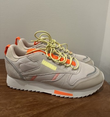 Women's  Reebok Classic Leather Ripple Trail-Sneakers  Size 8.5