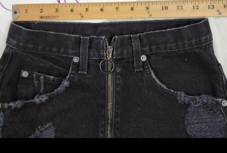 Falda vaquera Carmar para mujer 26 x 12 cremallera completa mosca lavado oscuro denim negra Foto 4 de 4