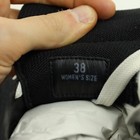 Foto 7 di 9