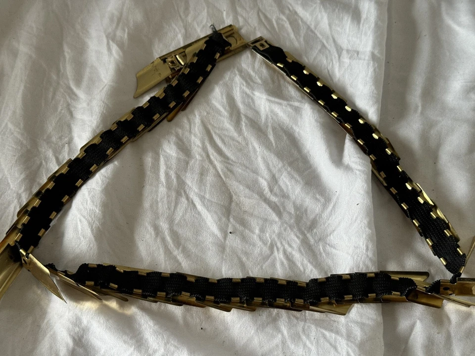 Cinto magro vintage dourado estilo escala de peixe discoteca elástica tamanho único - Imagem 4 de 4