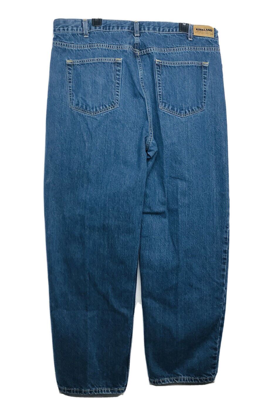 Kirkland Signature? Men’s Blue Jeans 42 x 32 Classi… Gem