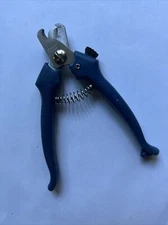 Dog Nail Clippers Greenbrier Kennel Club Small To Medium Breed Safety Clasp Blue