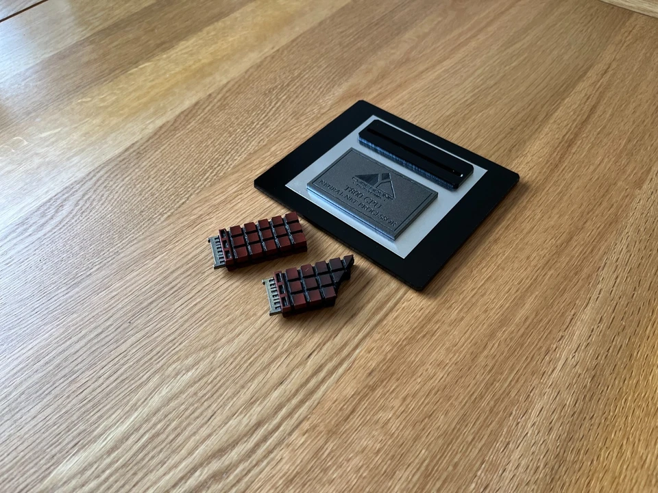 Terminator T-800 CYBERDYNE CPU Brain Chips - Prop Replica - Image 3 of 4