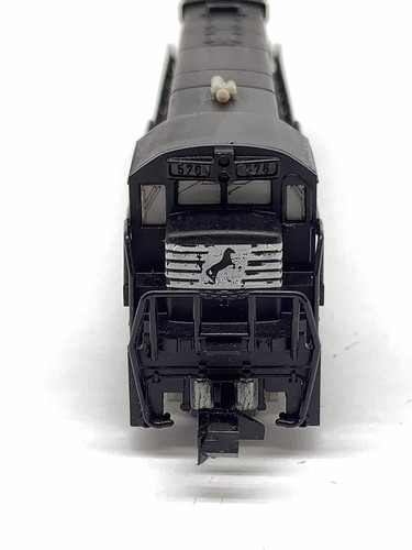 Minitrix N Scale #8126 Norfolk Southern NS U28C Diesel Locomotive - Picture 14 of 20