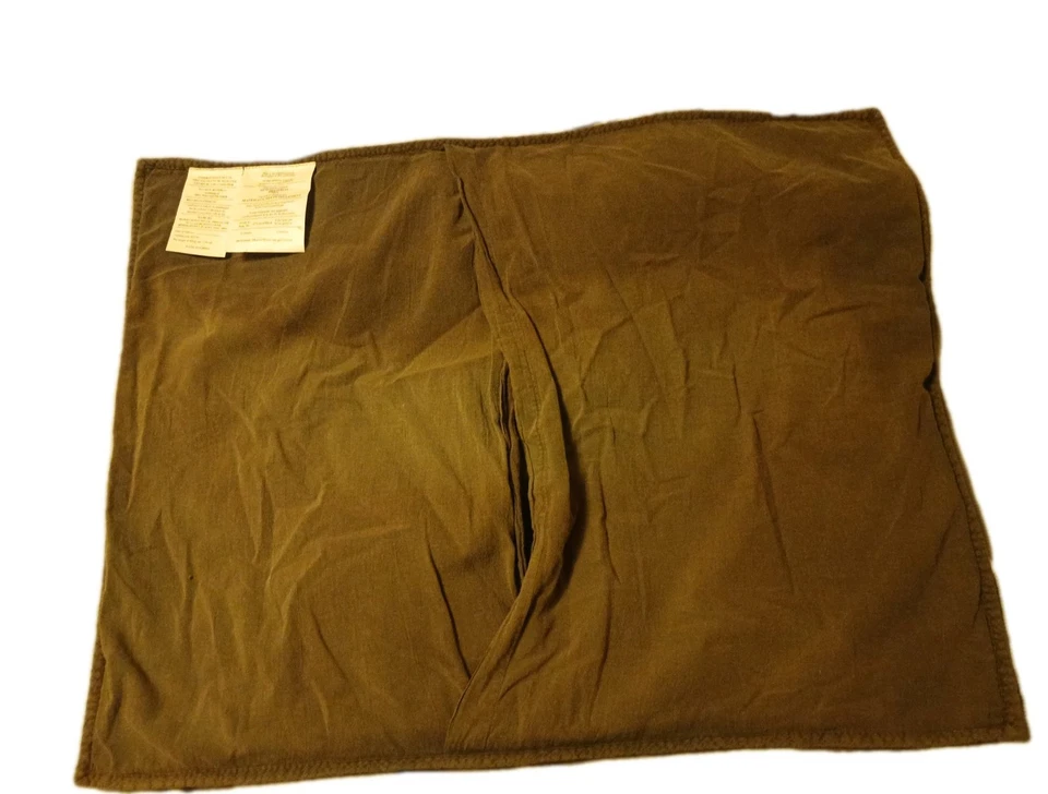 Fundas de almohada de terciopelo gris Pottery Barn acolchadas tamaño estándar Foto 2 de 2