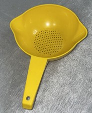 Vintage Tupperware Small 1 Quart Yellow Colan...
